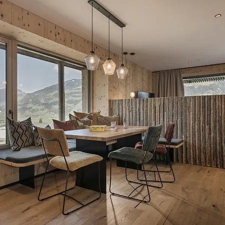 Hotel Mia Alpina Fuegen